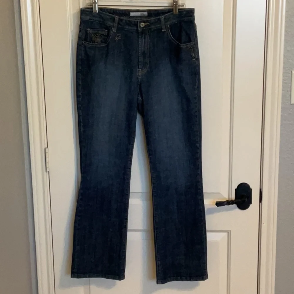 Chico’s Platinum Denim Jeans - Size 1.5, or 10 - Picture 2 of 10